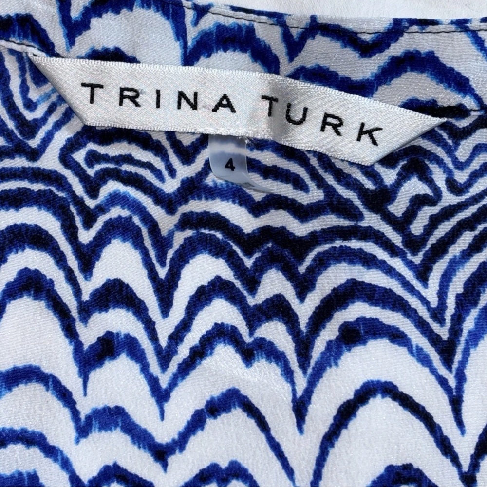 Trina Turk 100% Silk Blue Waves Beach Cover Up/V-Neck Dress w/Dolman Sleeve SZ 4 - Picture 5 of 5